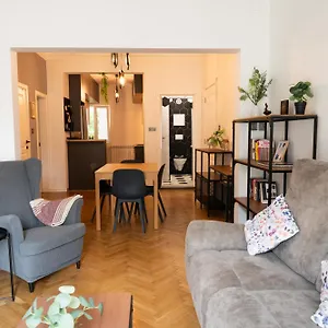 Perfect Long-term Stylish And Spacious Center Next To Vitosha Blvd Appartamento